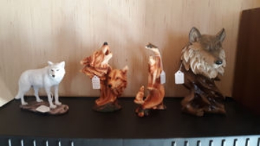 Picture for category Wolf Figurines